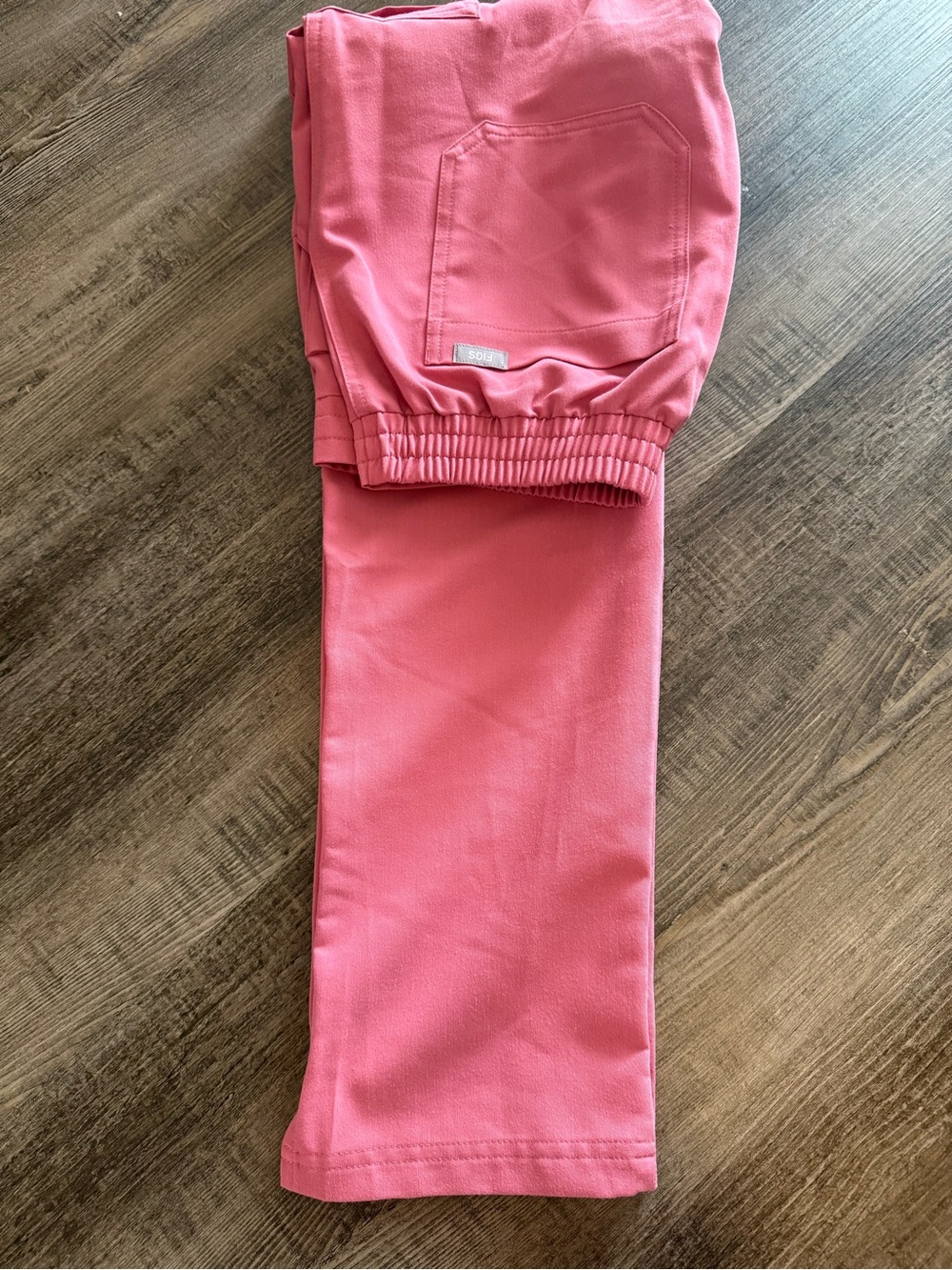 FIGS Women's Scrub Set: Dust Rose color - Picture 5 of 6
